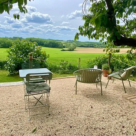 Terrasse Sur Les Coteaux Vue, Calme, Nature Holiday home *